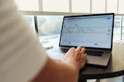 Machine Learning vs Artificial Intelligence – A Guide for Beginners